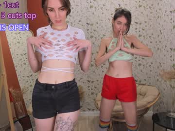 couple
        add_ray cam image #119671