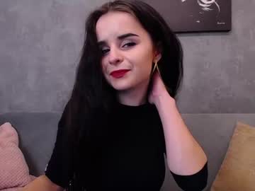 girl
        pokerface_sg cam image #35924