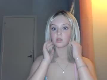 girl
        rubylanee cam image #149967