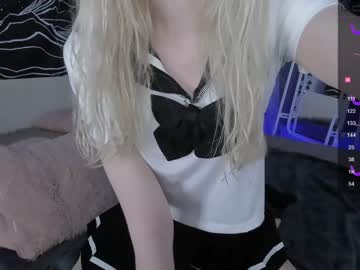 girl
        irma_bell cam image #68980