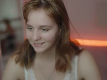 girl
        belkast_21 cam image #143876