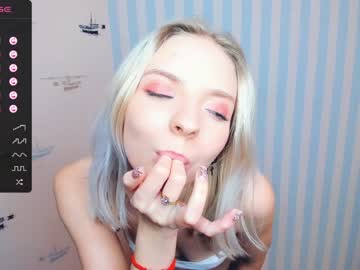 girl
        goldendawwn cam image #115553