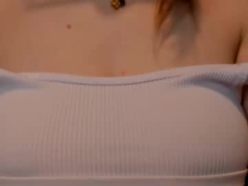 girl
        ethalbooton cam image #245001