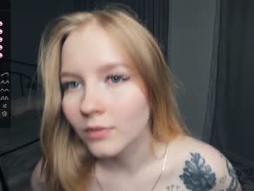 girl
        vicky_kiwi cam image #115350