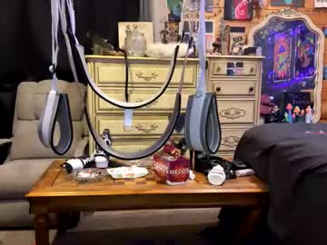 couple
        daddysdndgirl91 cam image #216306