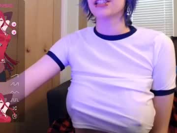 girl
        deadratsoup cam image #170409