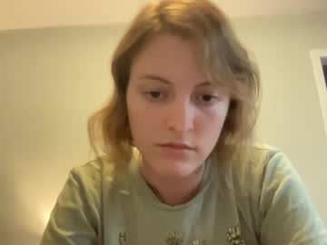 girl
        margot_moon cam image #192486