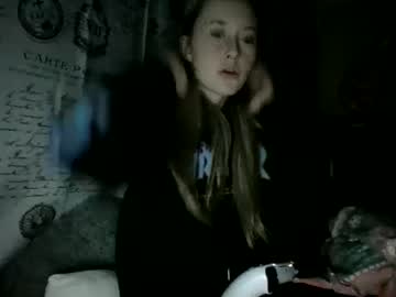 girl
        petitetinybabe cam image #113421