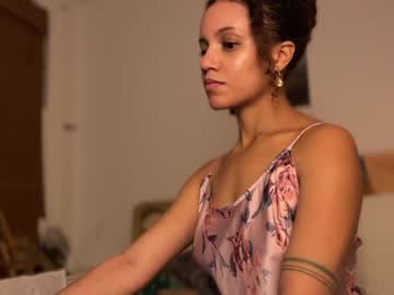 girl
        lady_episteme cam image #52772