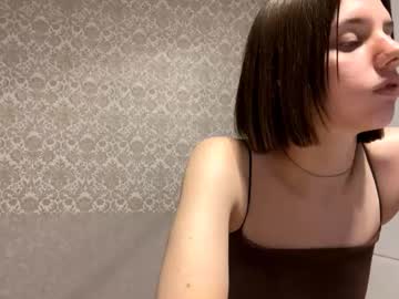 girl
        elinhelser cam image #51227