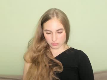 girl
        insemness cam image #192433