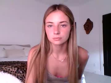girl
        sophiesweetss cam image #176145