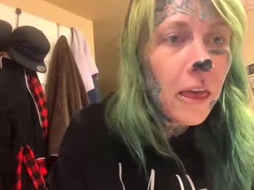 girl
        messybedsheets cam image #24083