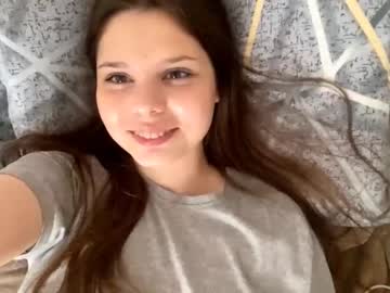 girl
        kitty_shy89 cam image #260131