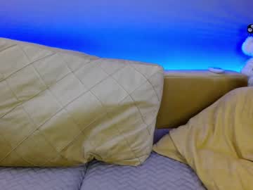 girl
        juicy_peach88 cam image #4169