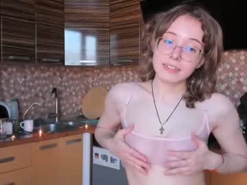 girl
        udelaborom cam image #155106