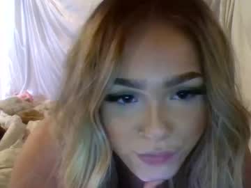 girl
        ari_02 cam image #101201