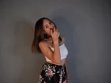 girl
        katetoday cam image #116033