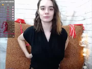 girl
        yulia_hill cam image #36229
