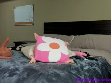 girl
        kyliebkillinit cam image #23137