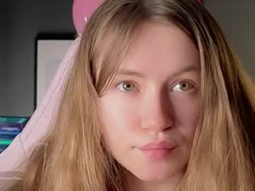 girl
        _mavka cam image #76048