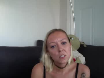 girl
        keelskinley cam image #28045