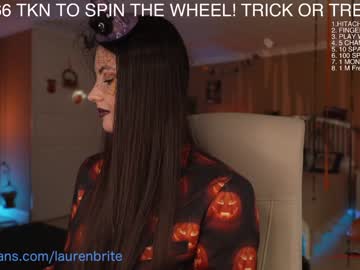 girl
        laurenbrite cam image #12685