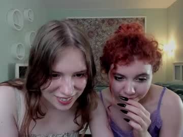 couple
        cute_fruity cam image #95983