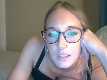 girl
        parkerriley1469 cam image #97338