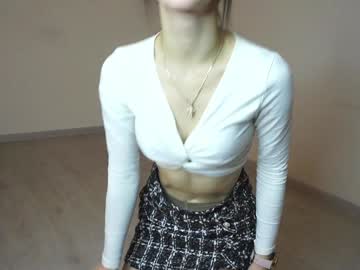 girl
        peggycubitt cam image #206911