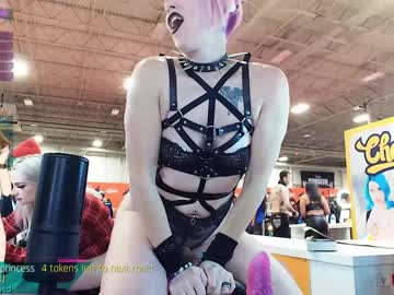 couple
        fatalgoth cam image #35002