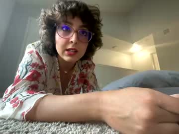 girl
        orchidladyllama cam image #162545