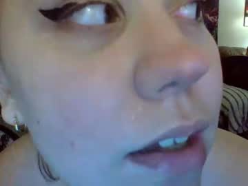 couple
        penguinsquad69 cam image #58009