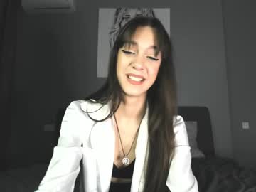 girl
        elli_lourence cam image #243457