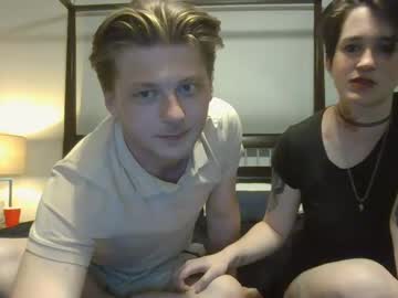 couple
        ournaughtyside cam image #256722