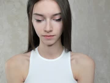 girl
        cutie_ghostie cam image #149839