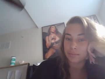 girl
        aellarose cam image #98960
