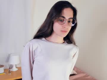 girl
        spaceins1de cam image #118552
