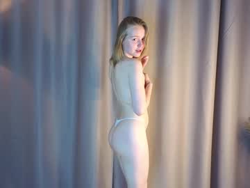 girl
        yangsperanza cam image #40371