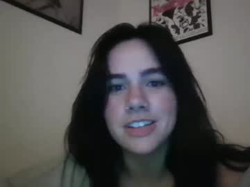 girl
        scarlettjo19 cam image #263230