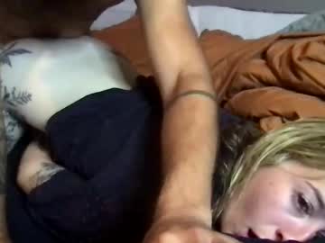 couple
        babyygirllxo97 cam image #199451