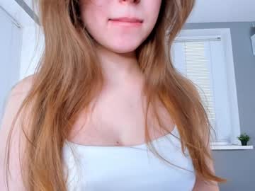 girl
        ardithcrosier cam image #213468