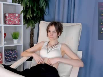 girl
        maydaheathman cam image #163447