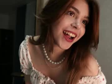 girl
        yummy_chica cam image #53324