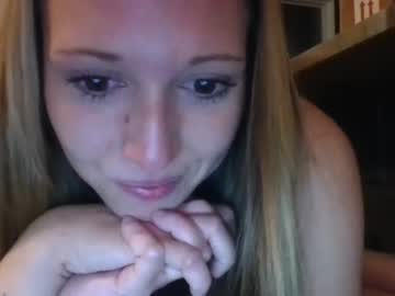 girl
        badbunny19_ cam image #134990