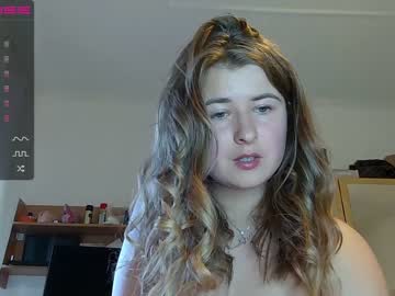 girl
        bunny_2_0 cam image #80010