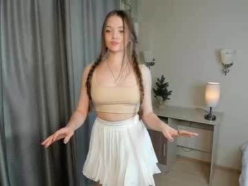 girl
        maxinebickham cam image #258268