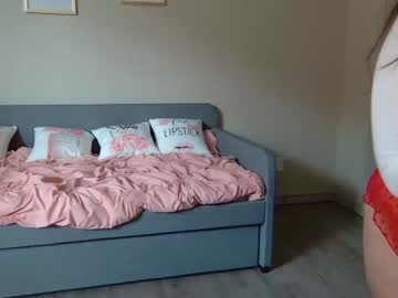 girl
        innocentxdoll19 cam image #19870