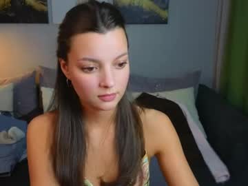 girl
        rainevi cam image #81215