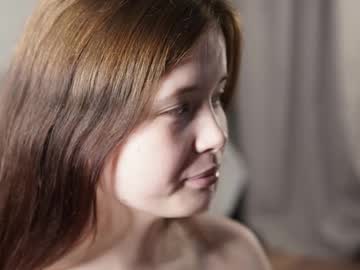 girl
        blissvibe cam image #39542